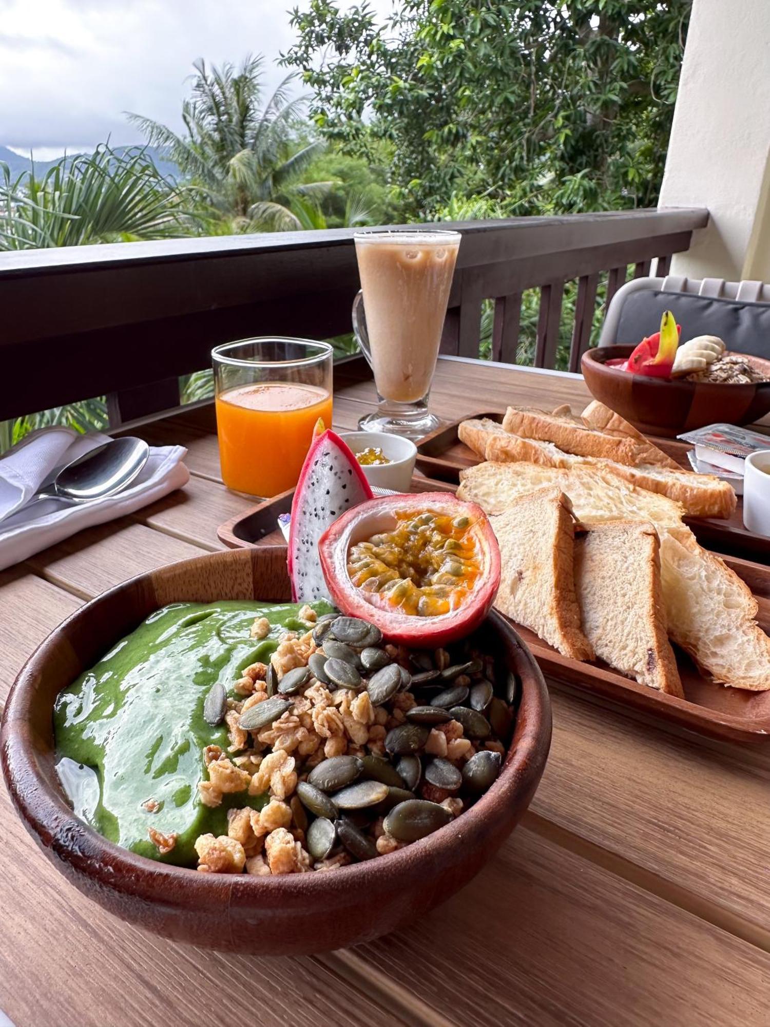 Sea Hills Resort Patong Екстериор снимка