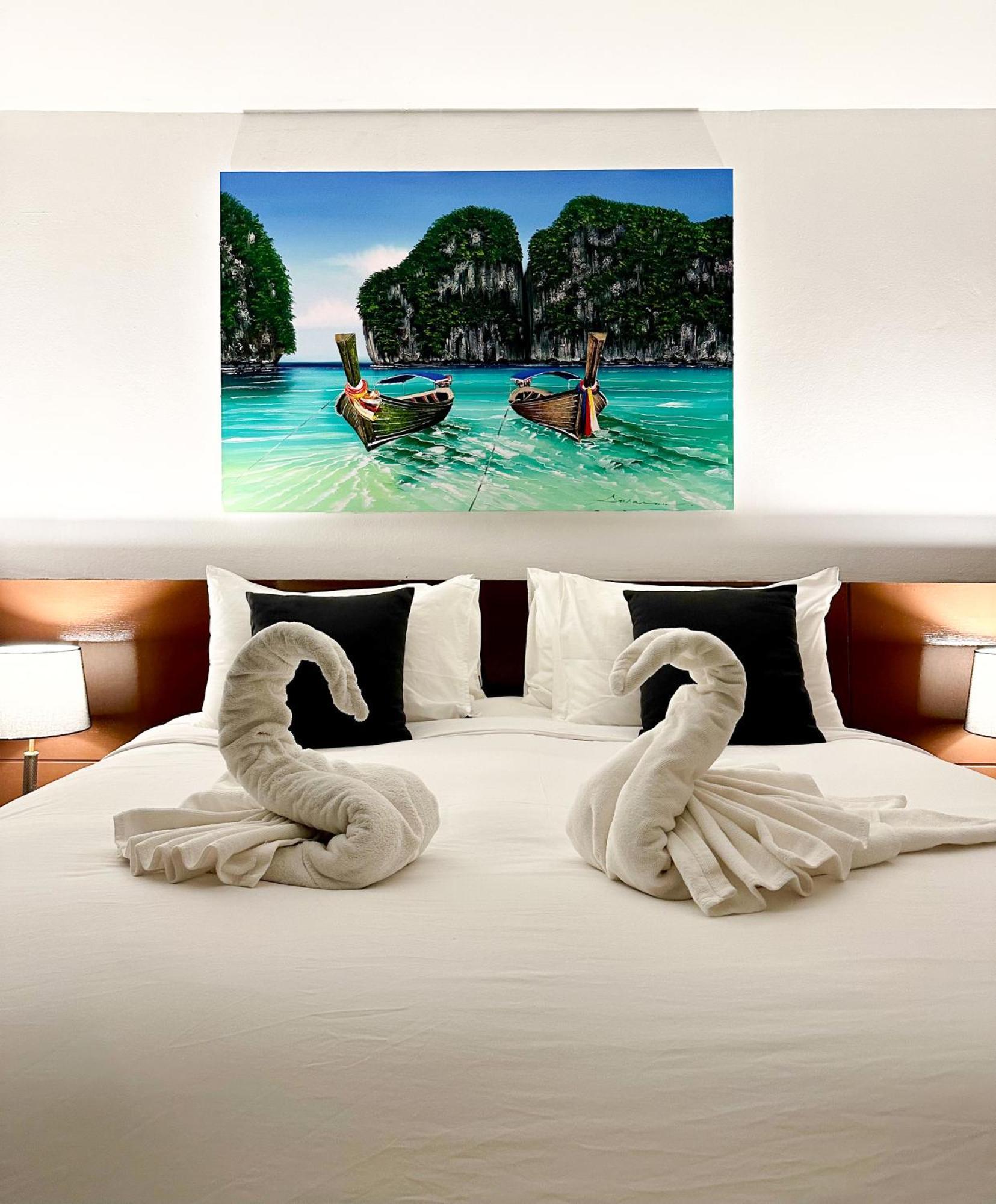 Sea Hills Resort Patong Екстериор снимка
