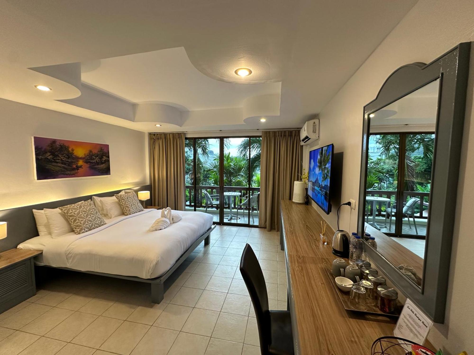 Sea Hills Resort Patong Екстериор снимка