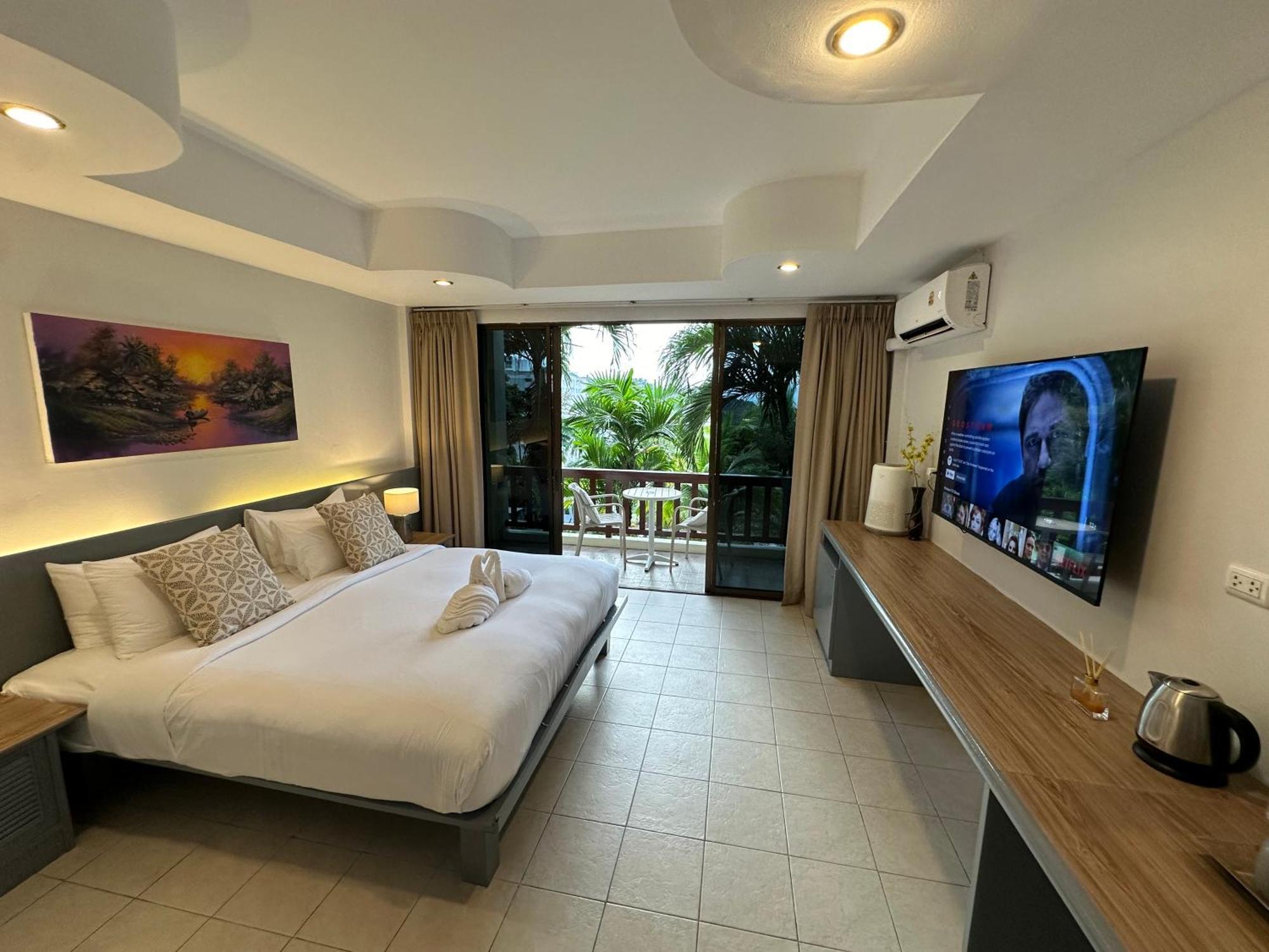Sea Hills Resort Patong Екстериор снимка
